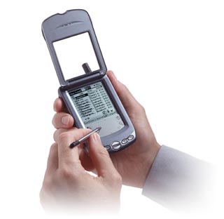 Oficina M&#243;vil: PDA vs bolsillo con un tel&#233;fono celular