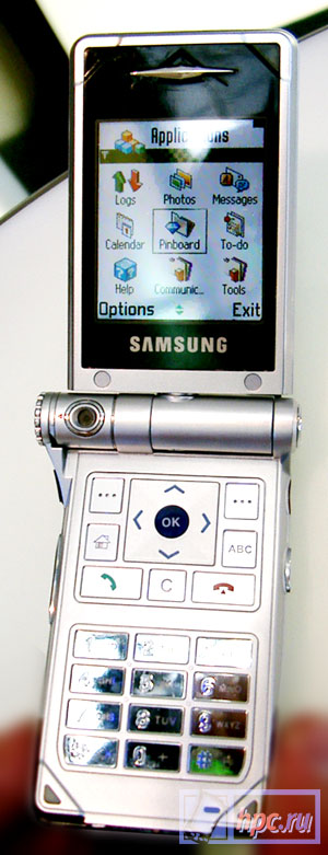 CeBIT 2003: o futuro do arco-&#237;ris Samsung. Comunicadores SGH-i500 Palm, Samsung SGH-i700 Pocket PC, SGH-D700 Symbian