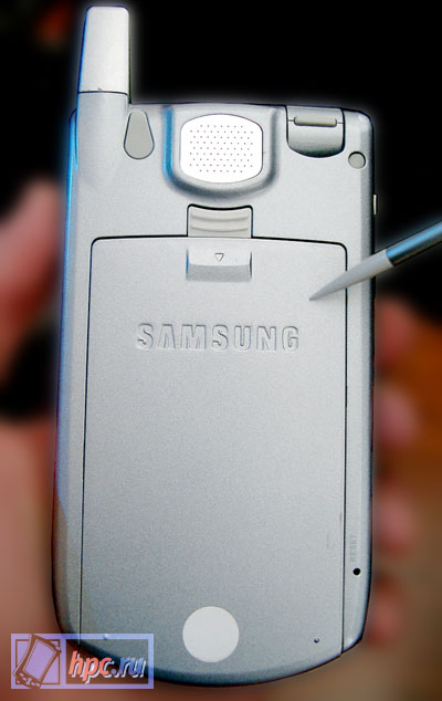 CeBIT 2003: el futuro del arco iris Samsung. Comunicadores SGH-i500 Palm, SGH-i700 Pocket PC, Symbian SGH-D700
