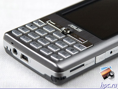 ASUS P527. Low-cost GPS-solution to the keyboard