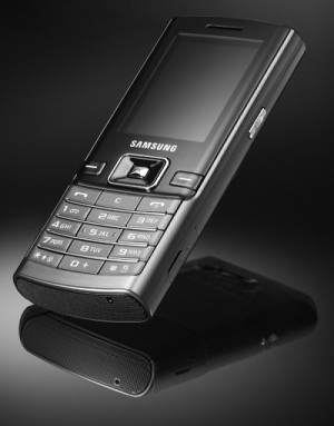 Samsung D780 -  SIM-   