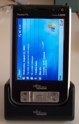  Fujitsu-Siemens Pocket Loox 720...