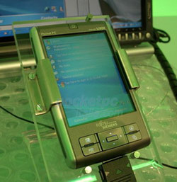 CeBIT 2006:   Fujitsu-Siemens Pocket LOOX N560