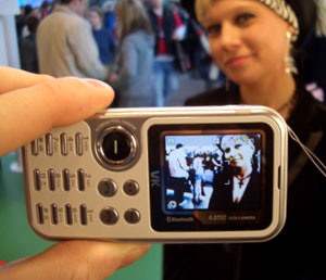 CeBIT 2006:  4-   VK mobile