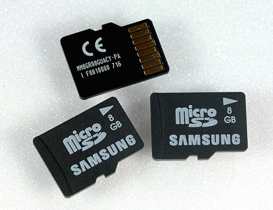 Samsung  8   microSD