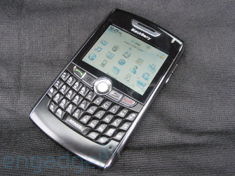    BlackBerry 8820   Wi-Fi